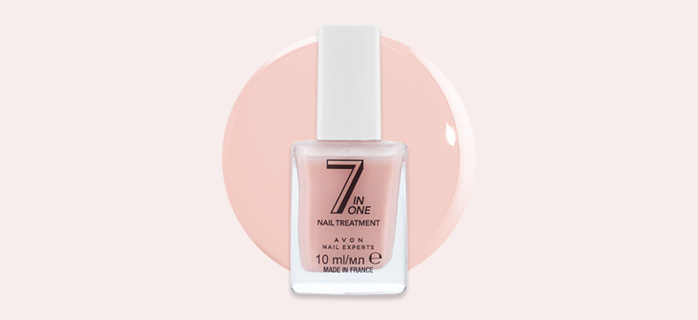 Lak na nehty Avon 7 v 1 Nail Treatment v neutrálním odstínu.